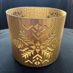 Bath and Bodyworks goldtone snowflake candleholder